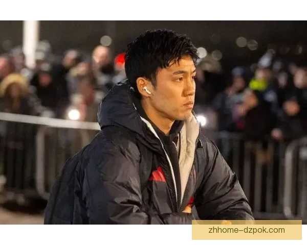 利物浦遭重创后场万金油被抬离场恐将长期缺阵赛季前景告急形势严峻